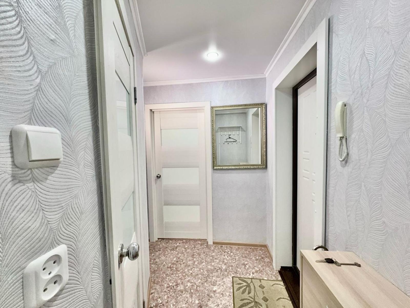 В Центре Павлодара Светлая Квартира Exterior foto